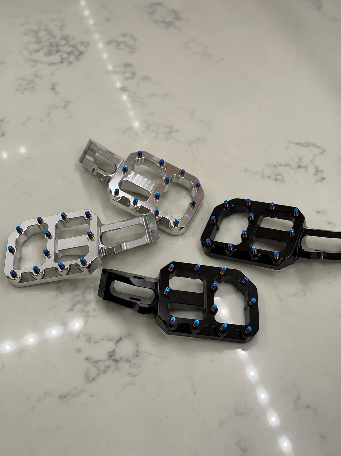 E-Moto Pegs